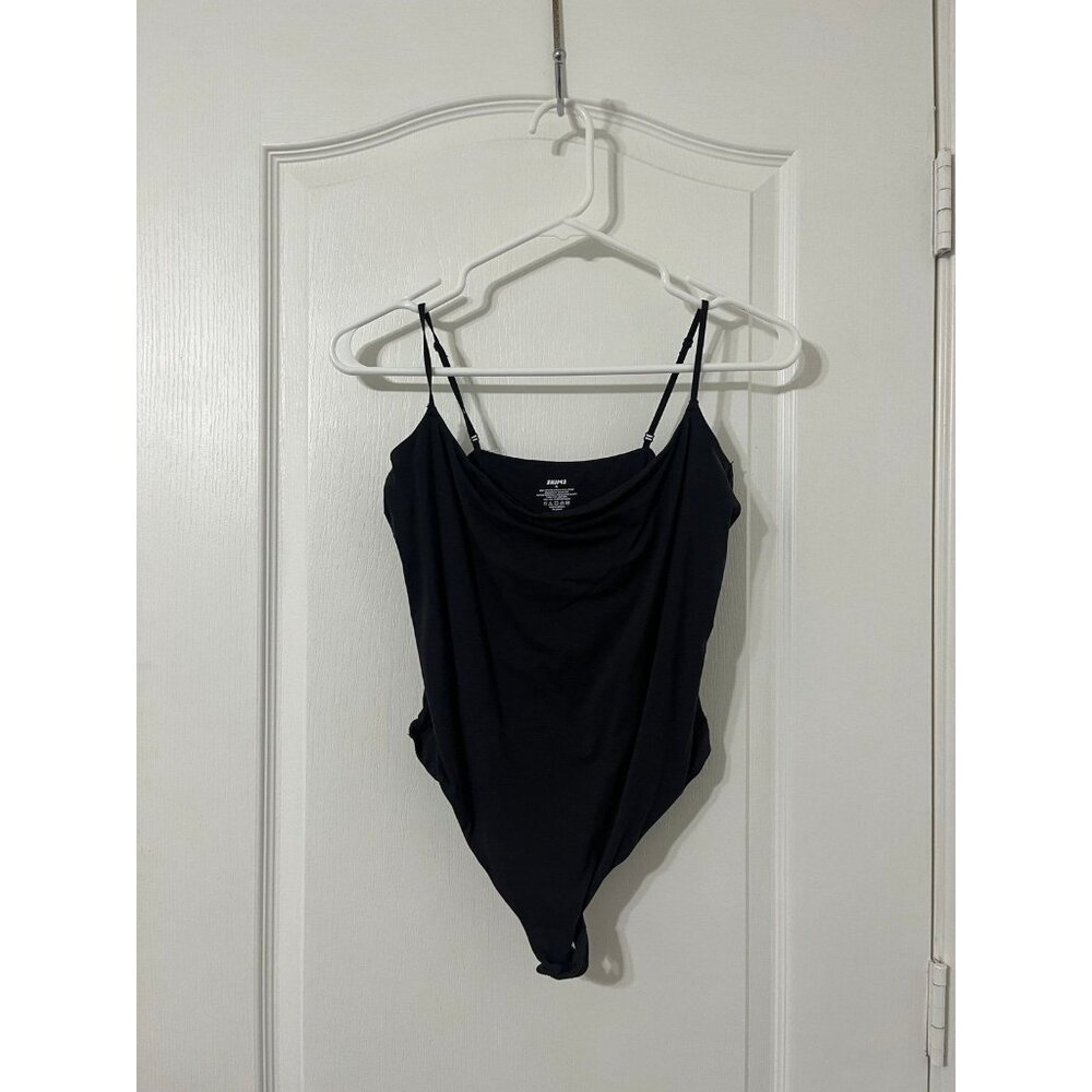SKIMS Fits Everybody Cami Bodysuit - Picture 5 of 8